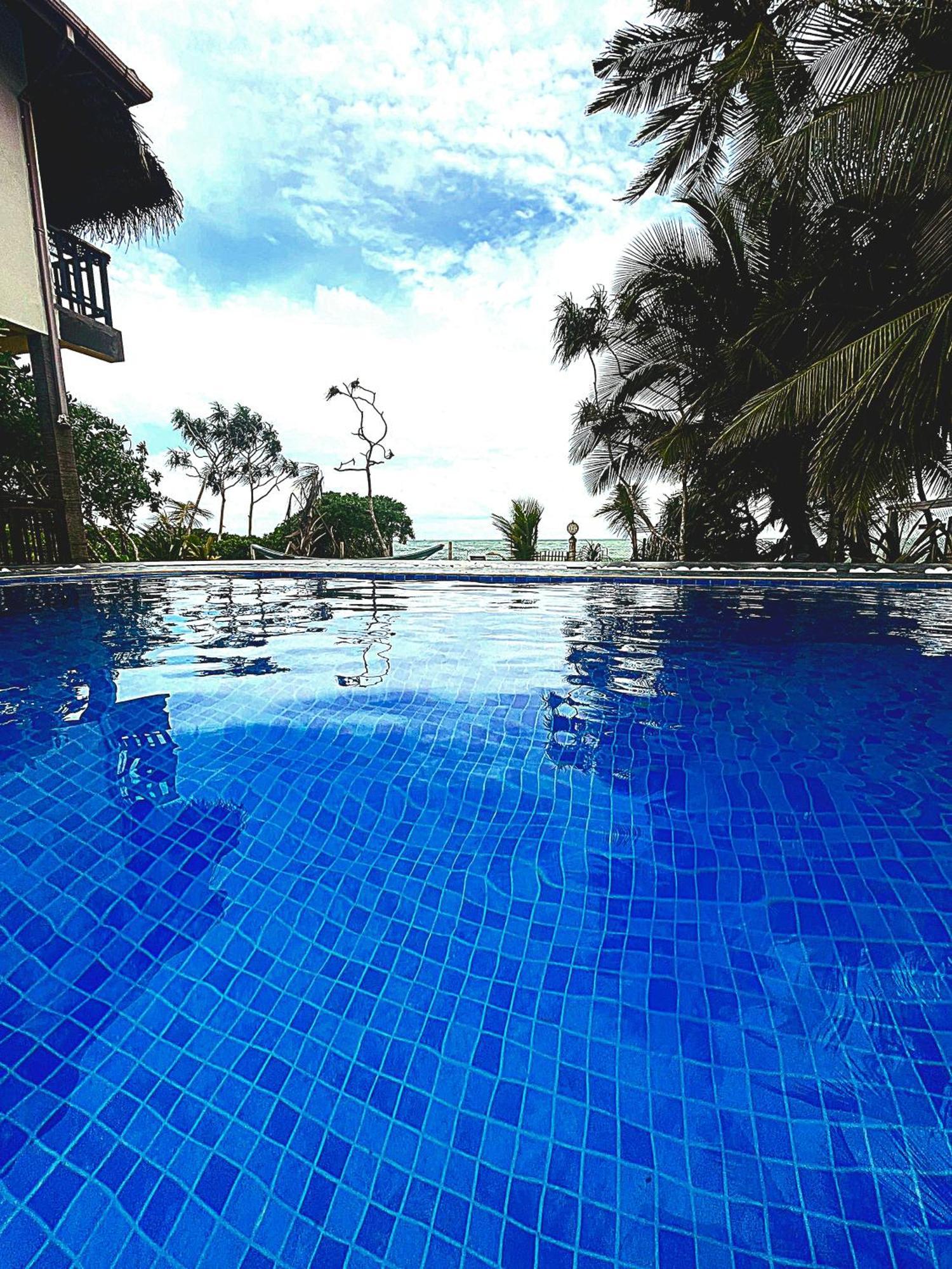 Blue Ocean Resort Netolpitiya Extérieur photo