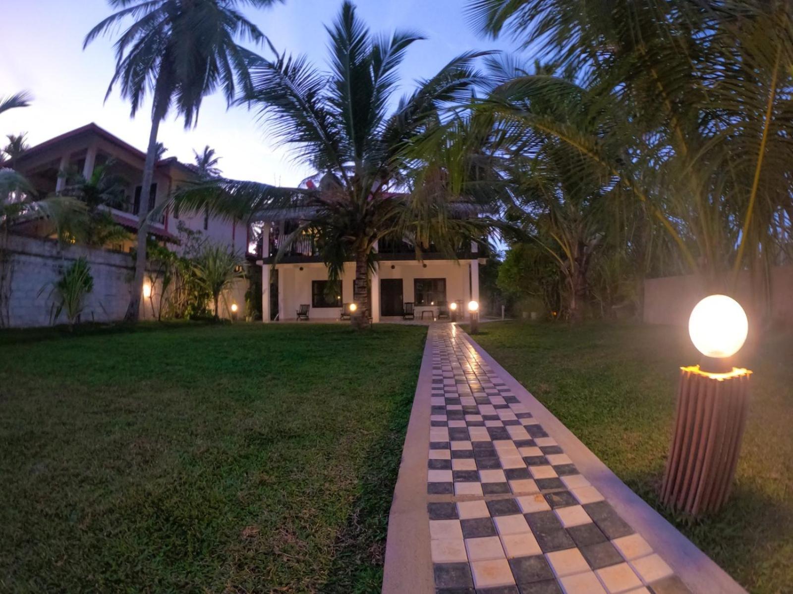 Blue Ocean Resort Netolpitiya Extérieur photo