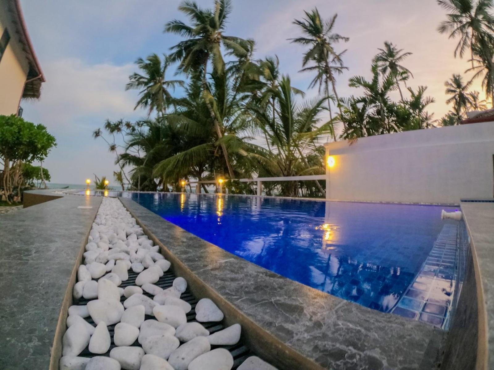 Blue Ocean Resort Netolpitiya Extérieur photo